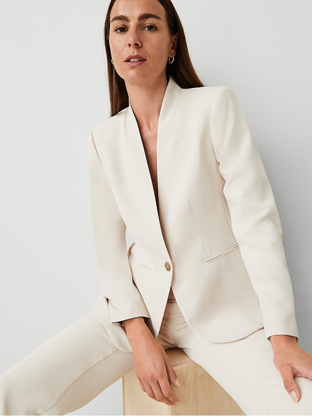 Ann Taylor The Long Collarless Blazer in Fluid Crepe - Picture 3 of 16